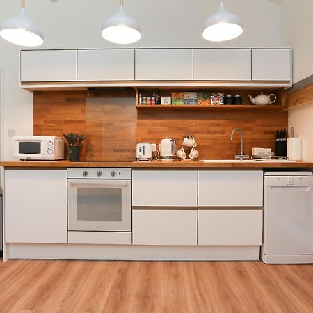 Strawberry Line, Apartment 2 웰스 외부 사진
